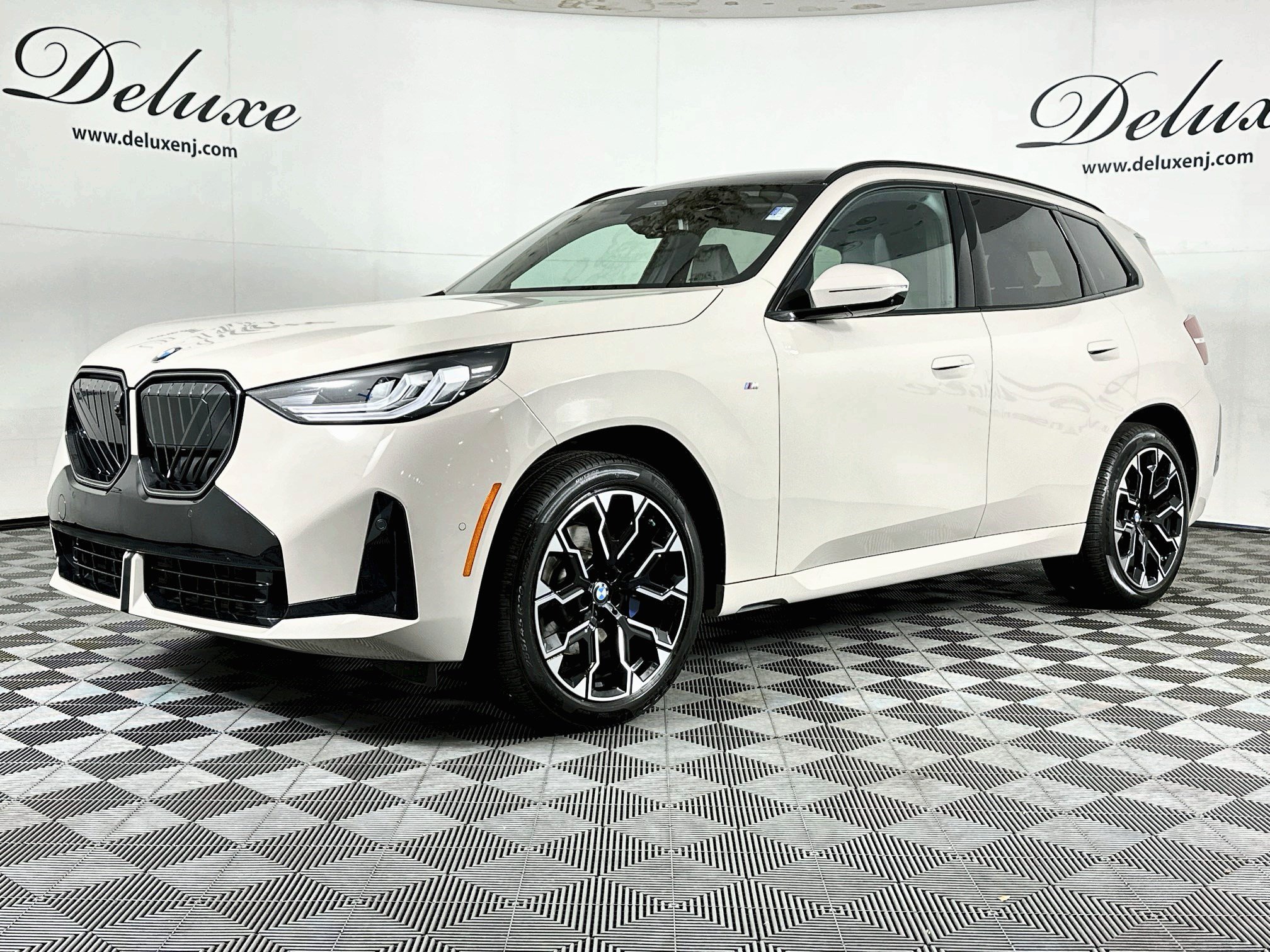Used 2026 BMW X3 xDrive30i w/ Premium Package AWD/4WD image 3