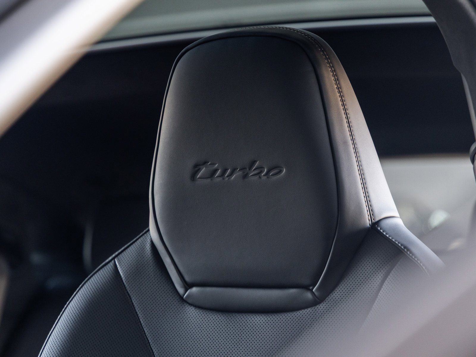 New 2026 Porsche Cayenne Turbo image 29