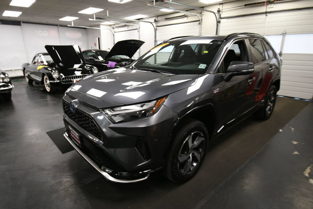 Certified 2023 Toyota RAV4 SE w/ Weather & Moonroof Package AWD/4WD image 3