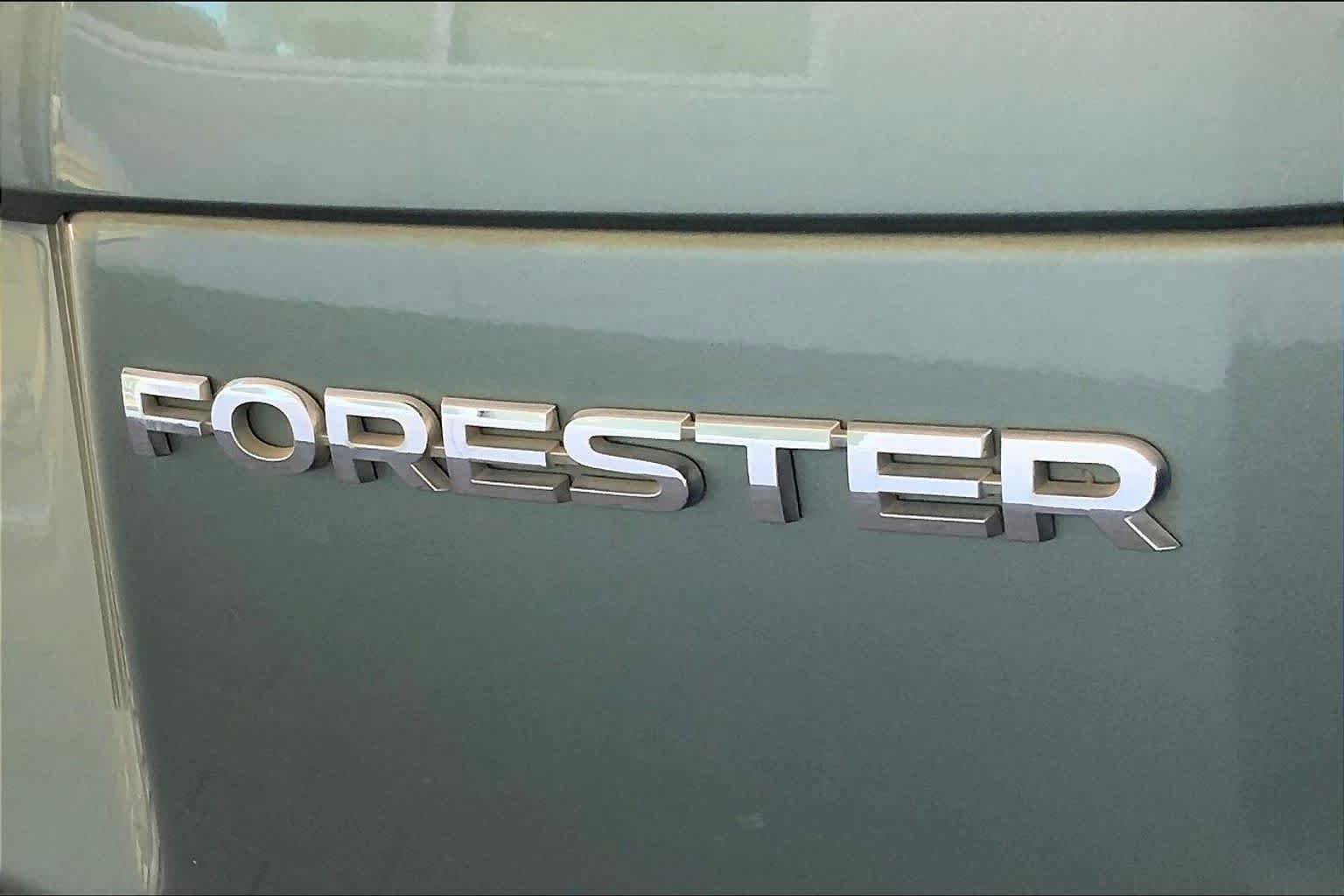Used 2018 Subaru Forester 2.5i Touring w/ Popular Package #2 image 10