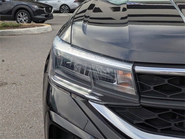 Used 2022 Volkswagen Taos S image 9