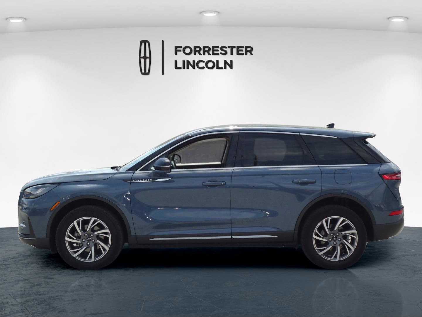 Used 2023 Lincoln Corsair AWD w/ Equipment Group 101A image 6