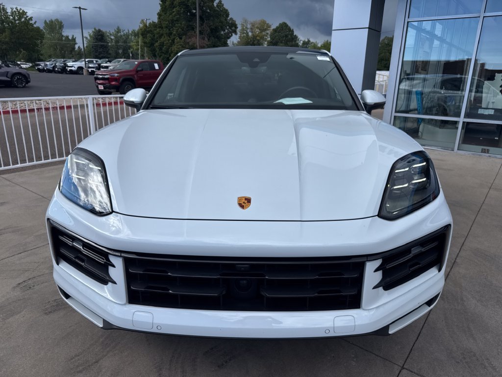 Used 2024 Porsche Cayenne Coupe AWD/4WD image 8