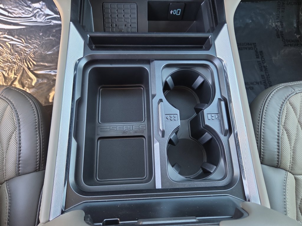 New 2027 Ford F250 Platinum w/ Platinum Plus Package AWD/4WD image 43