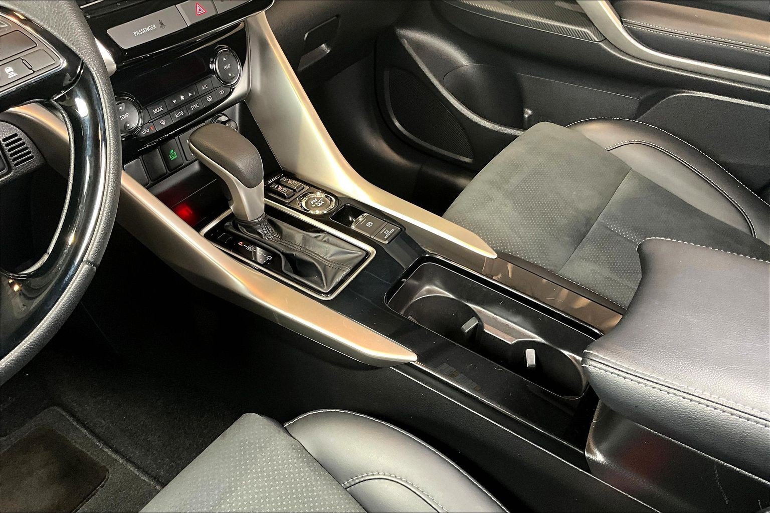 Used 2025 Mitsubishi Eclipse Cross SE AWD/4WD image 19