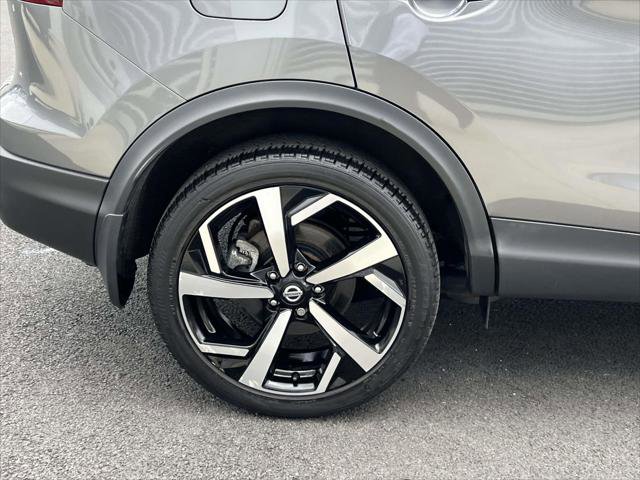 Used 2022 Nissan Rogue Sport SL AWD/4WD image 9