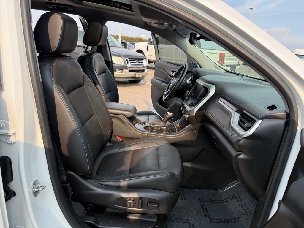 Used 2018 GMC Acadia SLT w/ LPO, Floor Liner Package image 19