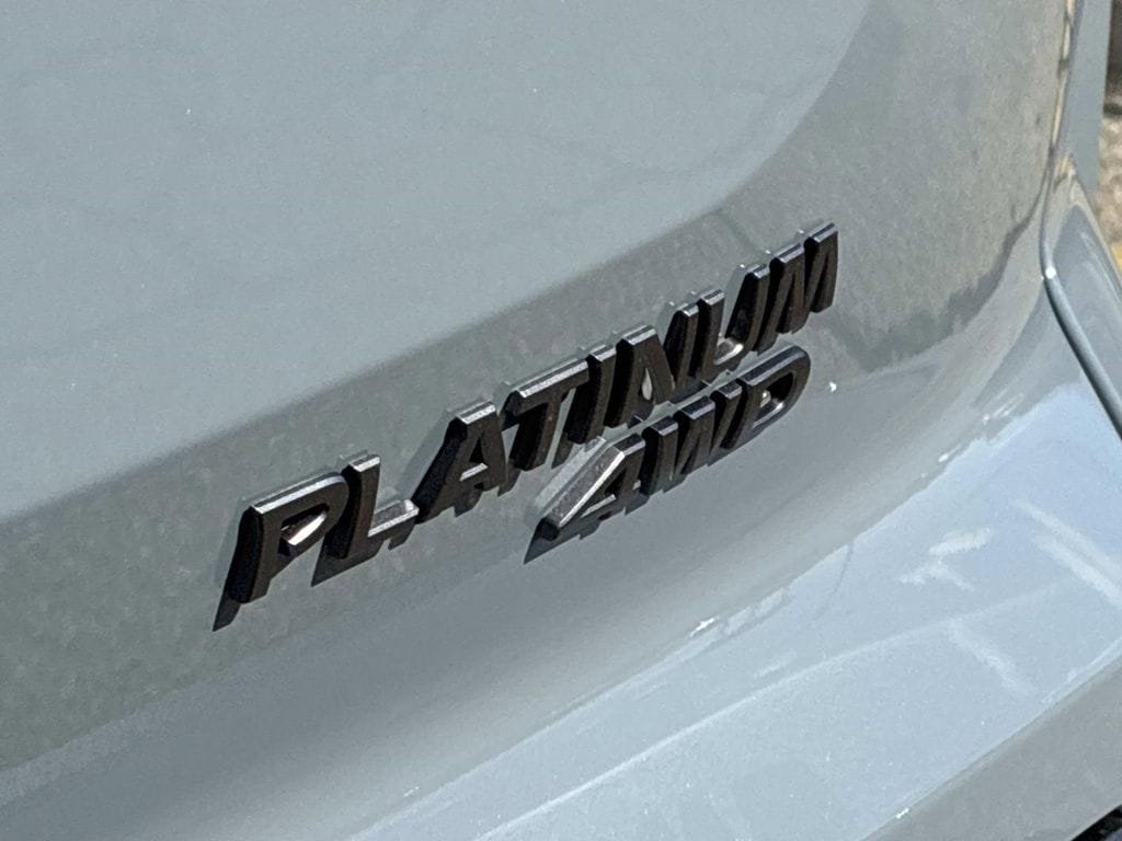 New 2026 Nissan Pathfinder Platinum AWD/4WD image 4