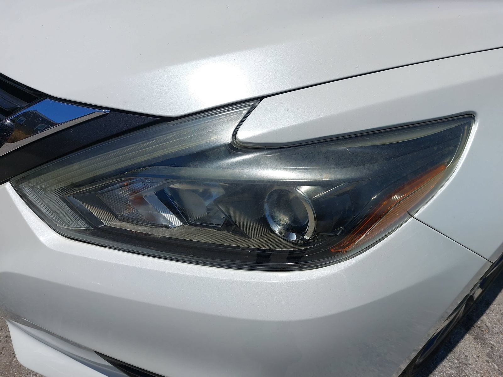 Used 2016 Nissan Altima 2.5 SR FWD image 8