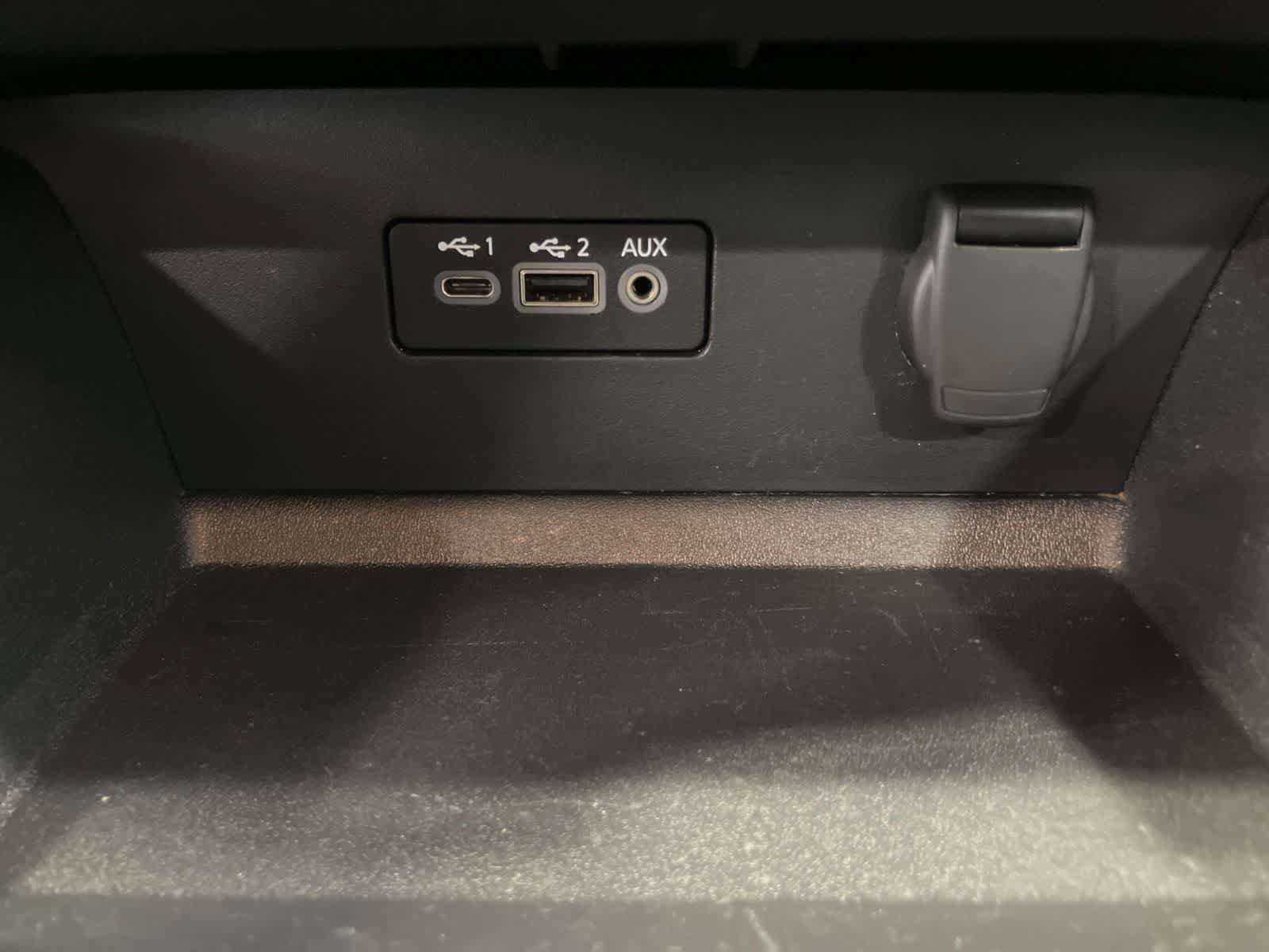 Used 2025 Nissan Altima 2.5 SV FWD image 16