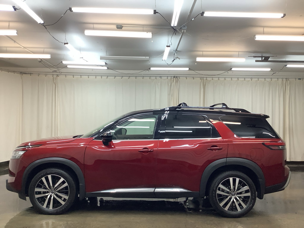 Used 2023 Nissan Pathfinder Platinum AWD/4WD image 10