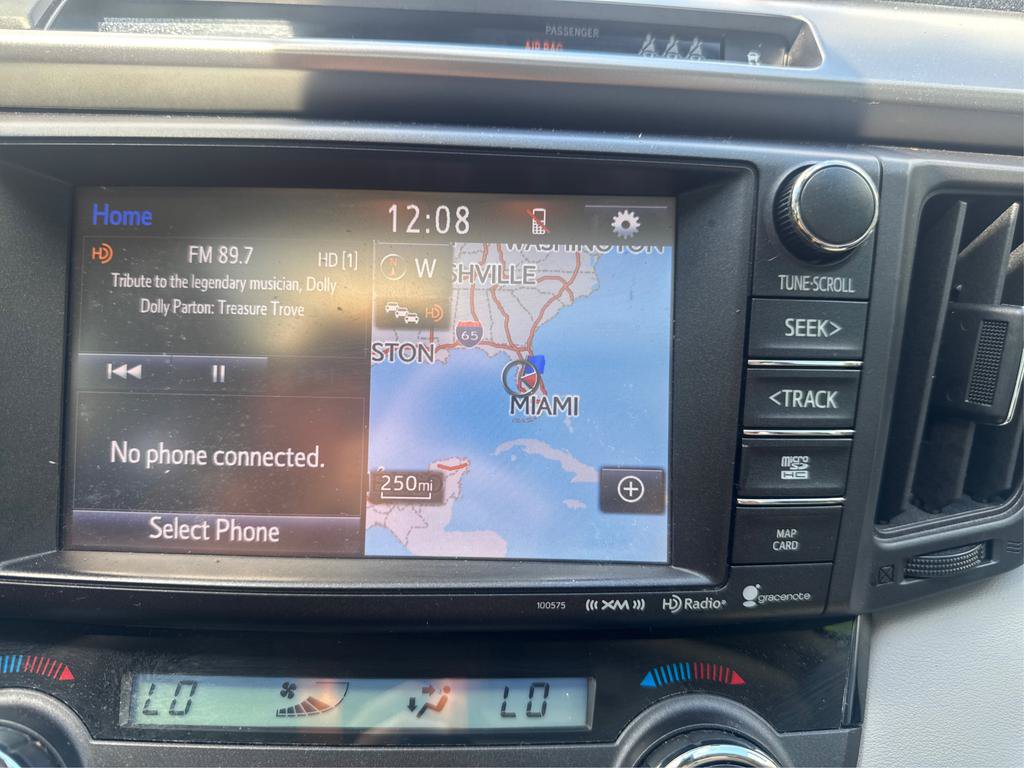 Used 2018 Toyota RAV4 Limited FWD image 21