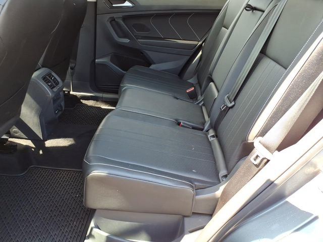Used 2022 Volkswagen Tiguan SE image 11