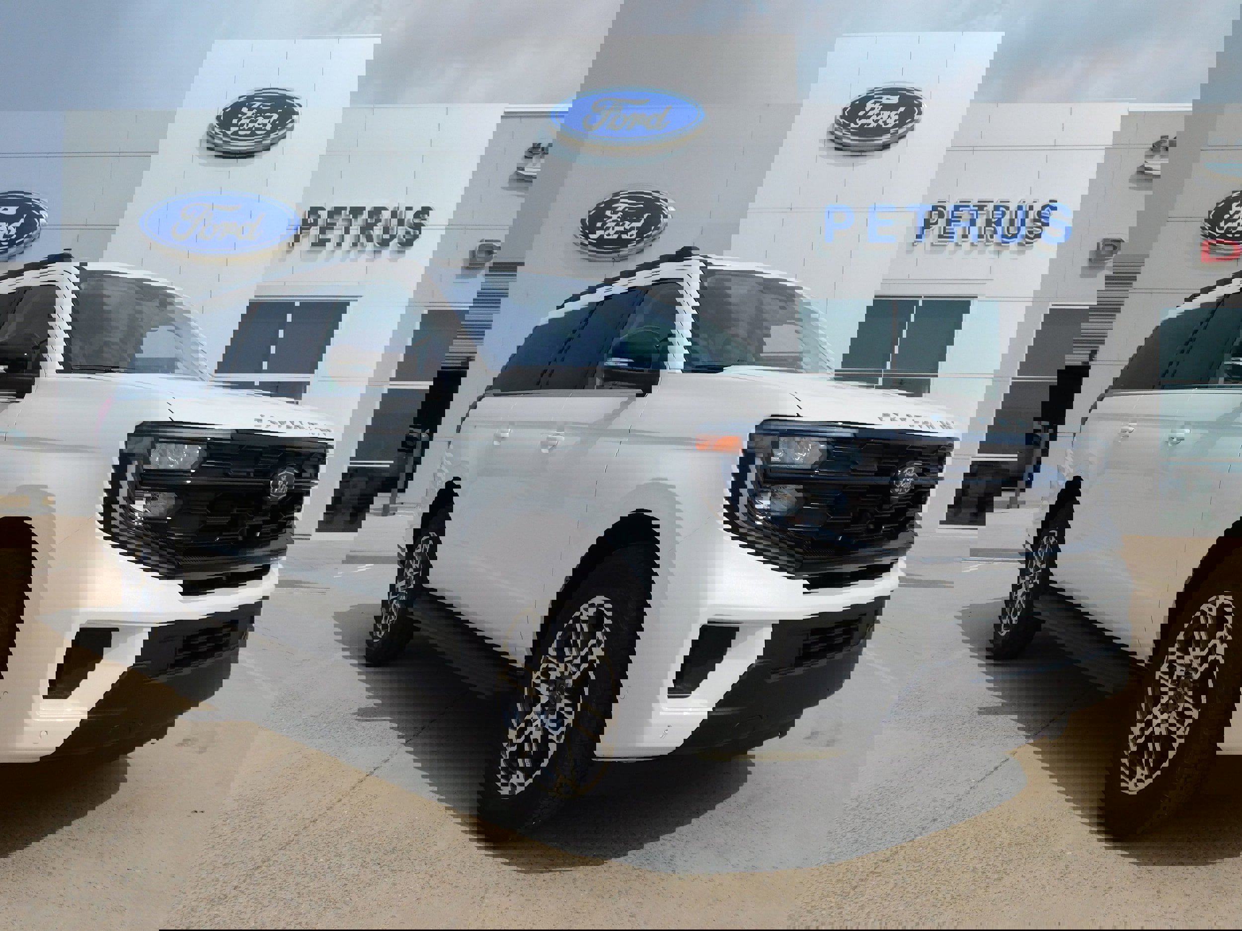 New 2025 Ford Expedition Max Active image 1