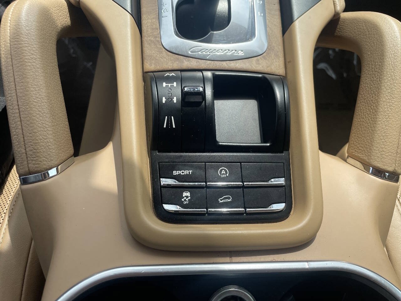 Used 2012 Porsche Cayenne AWD/4WD image 24