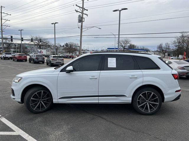 Used 2023 Audi Q7 Premium Plus w/ Premium Plus Package image 3