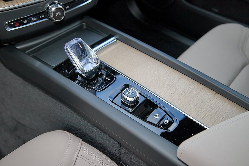 New 2026 Volvo XC60 B5 Plus w/ Protection Package Premier image 17