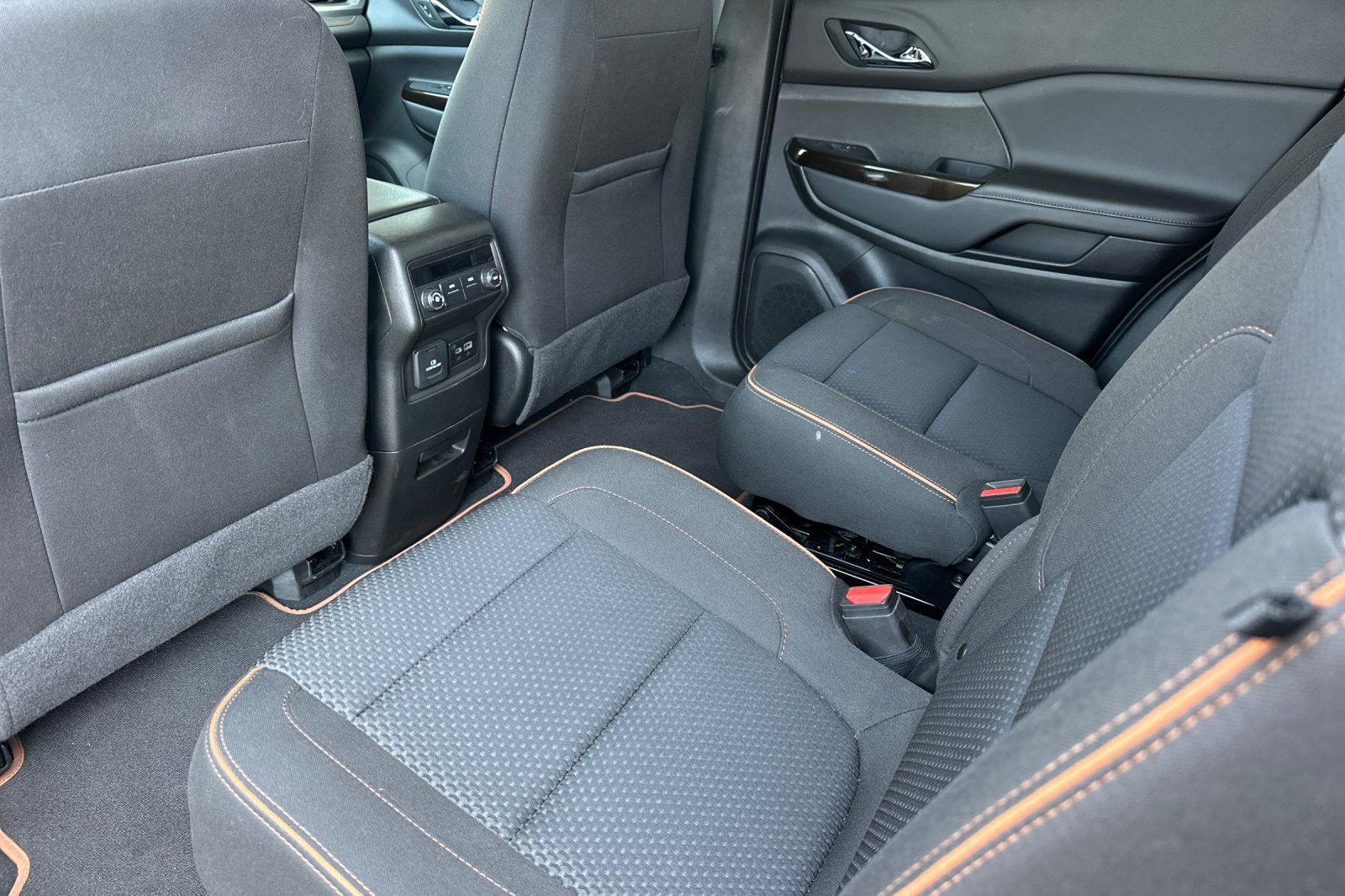 Certified 2023 GMC Acadia AT4 AWD/4WD image 14