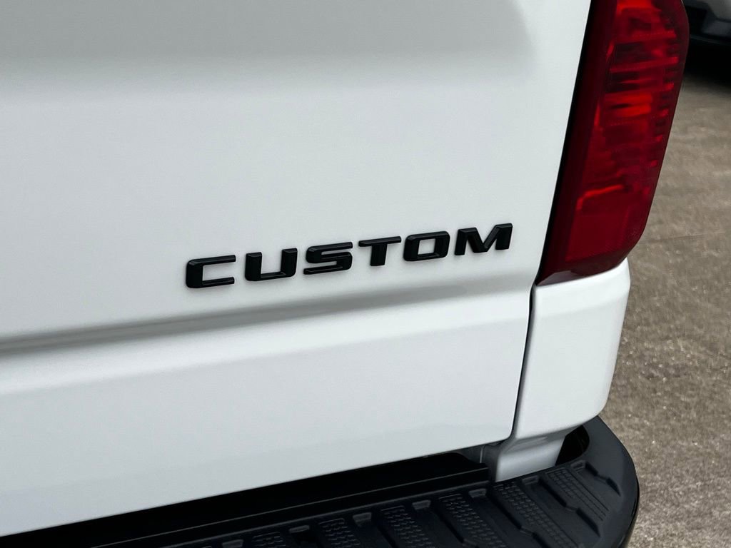 New 2026 Chevrolet Silverado 1500 Custom Trail Boss w/ Dark Appearance Package image 17