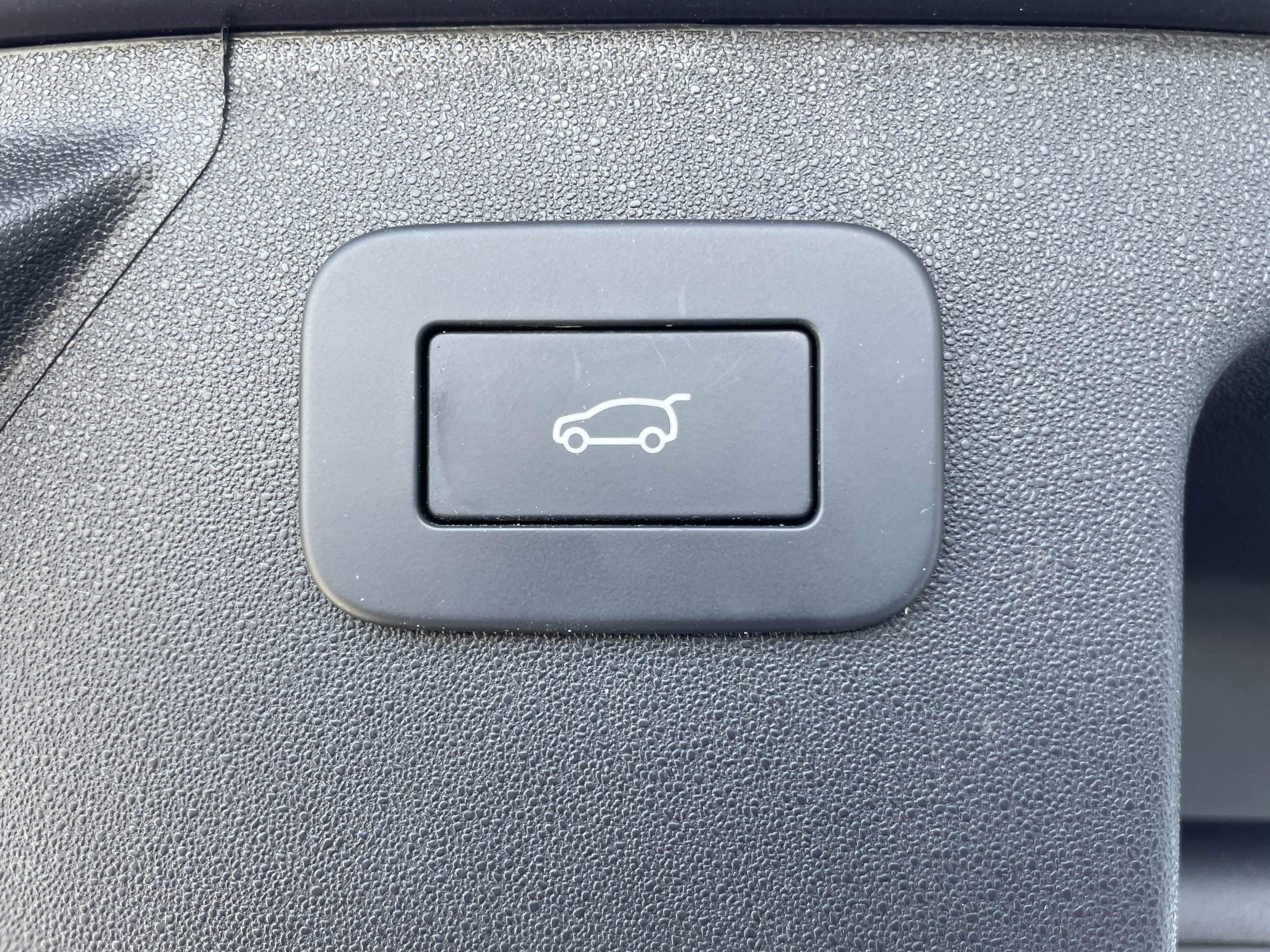 Certified 2025 Land Rover Discovery Sport S AWD/4WD image 36