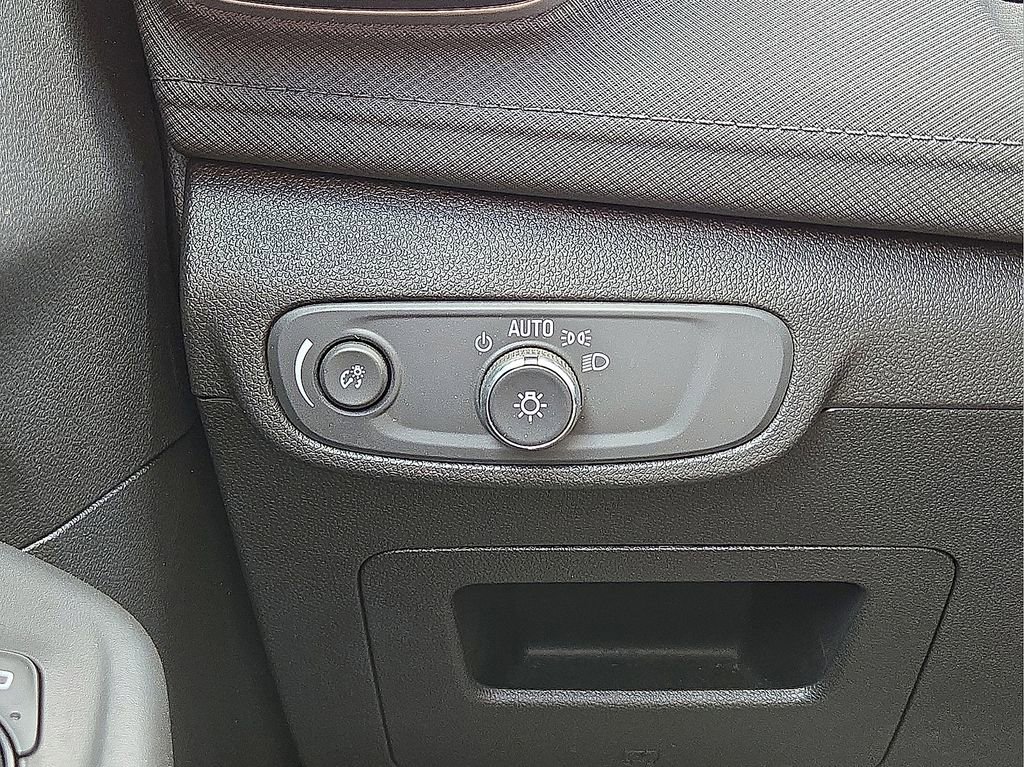 Used 2025 Chevrolet TrailBlazer LT image 24