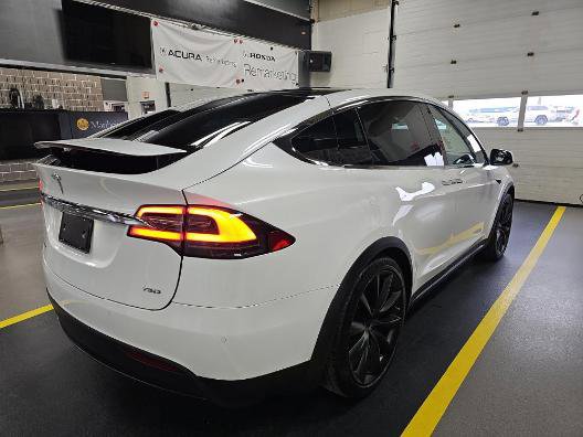 Used 2017 Tesla Model X 75D image 2