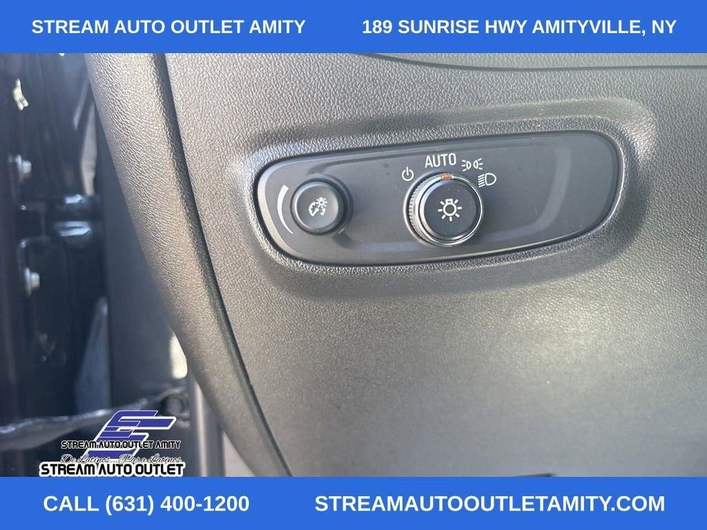 Used 2022 Chevrolet Equinox RS image 27