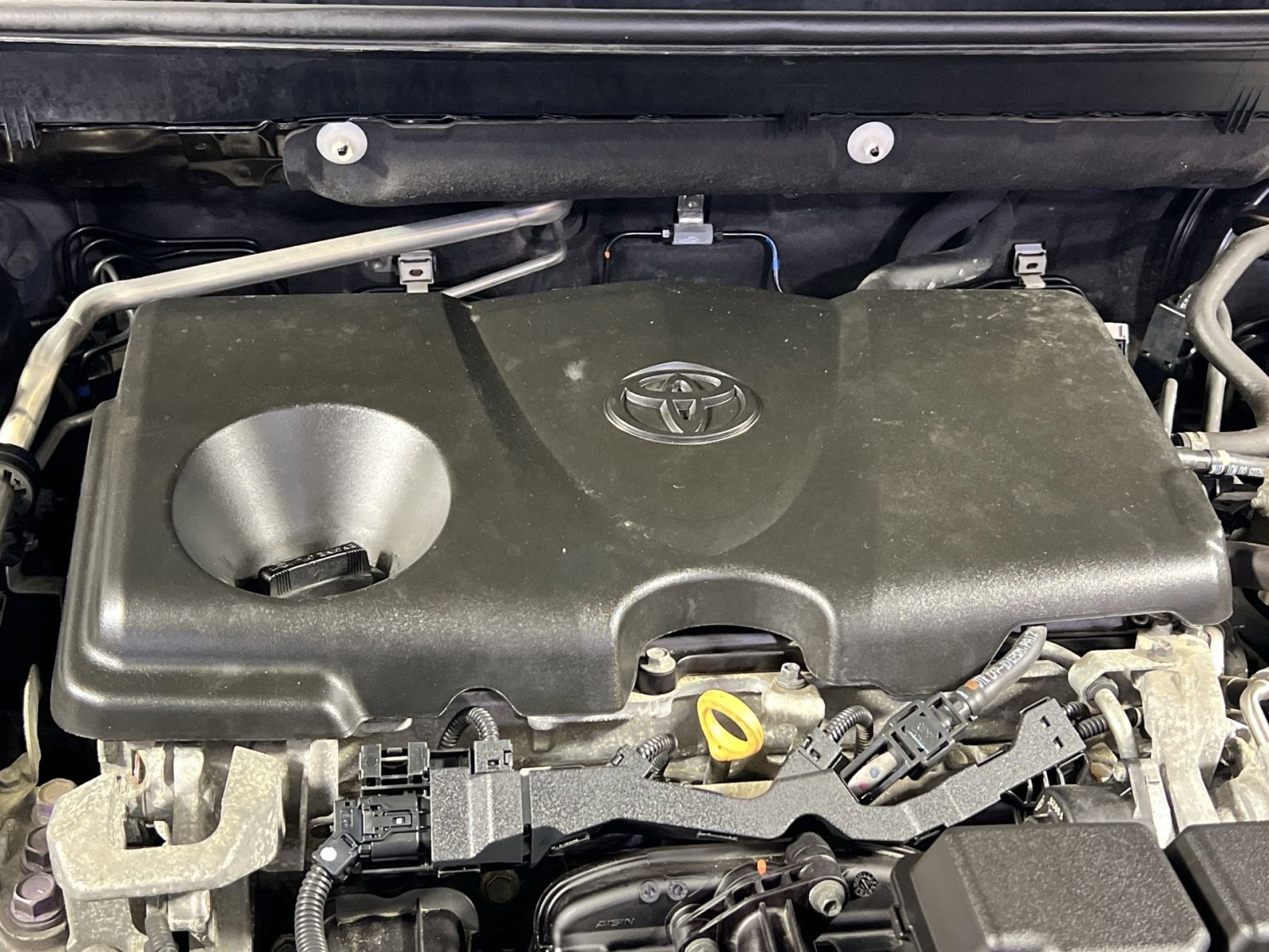 Used 2020 Toyota RAV4 LE w/ Carpet Mat Package image 29