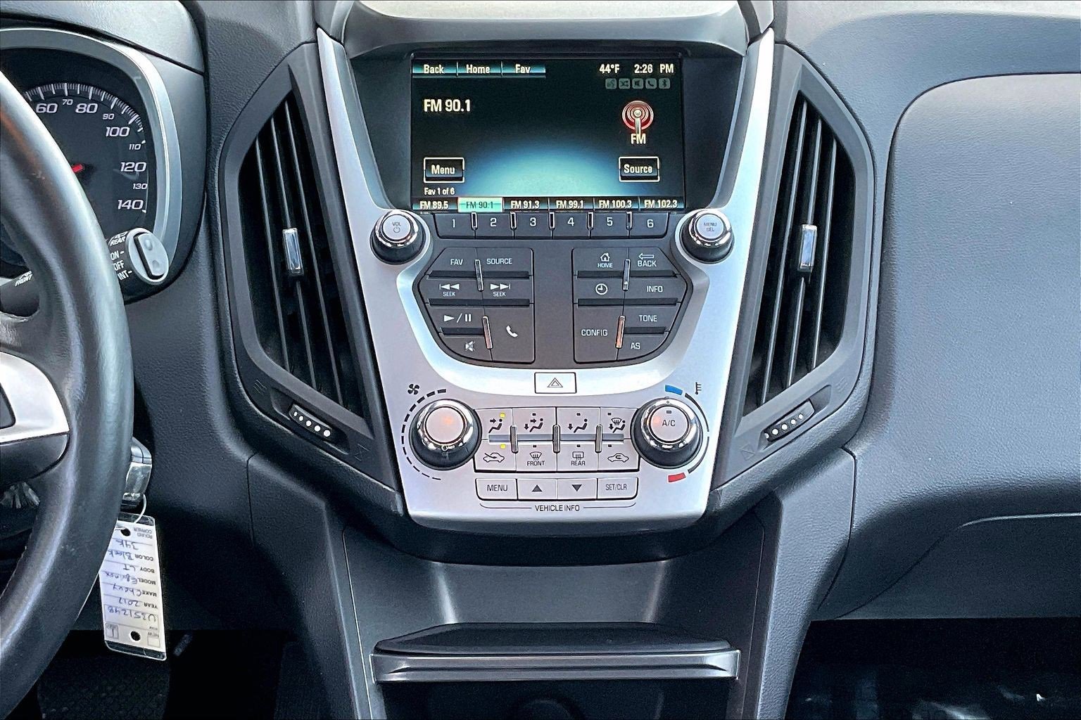 Used 2017 Chevrolet Equinox LT w/ Driver Confidence Package II image 9