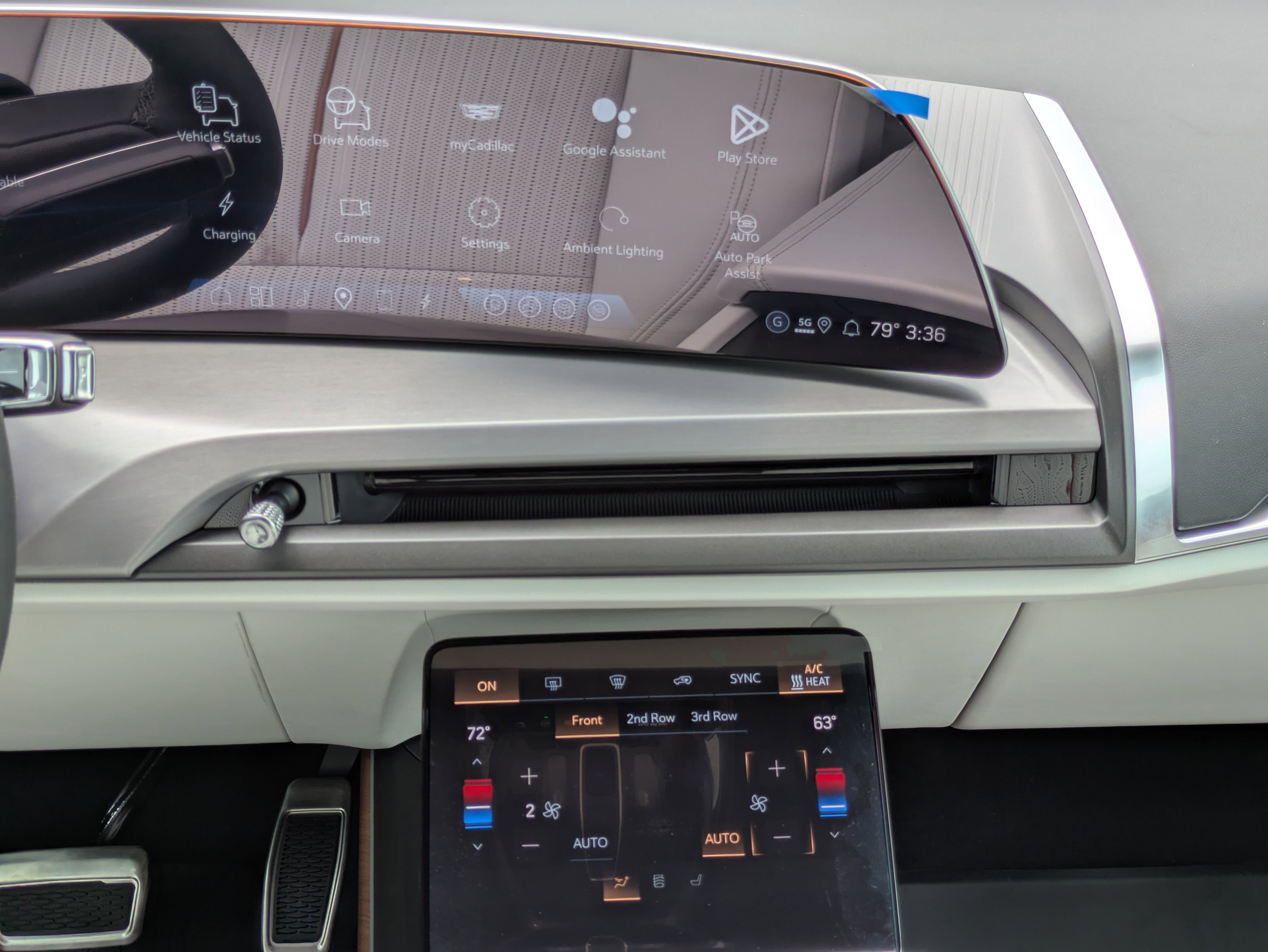 New 2026 Cadillac Vistiq Luxury w/ LPO, Floor Liner Package image 5