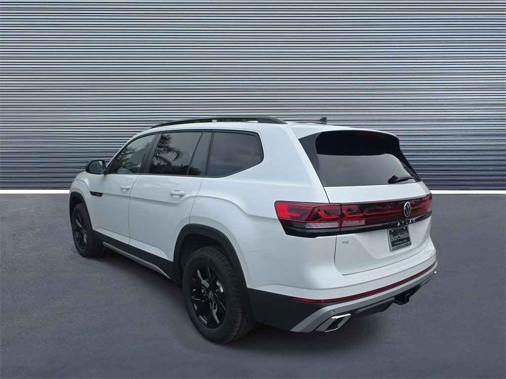 New 2026 Volkswagen Atlas Peak Edition image 4
