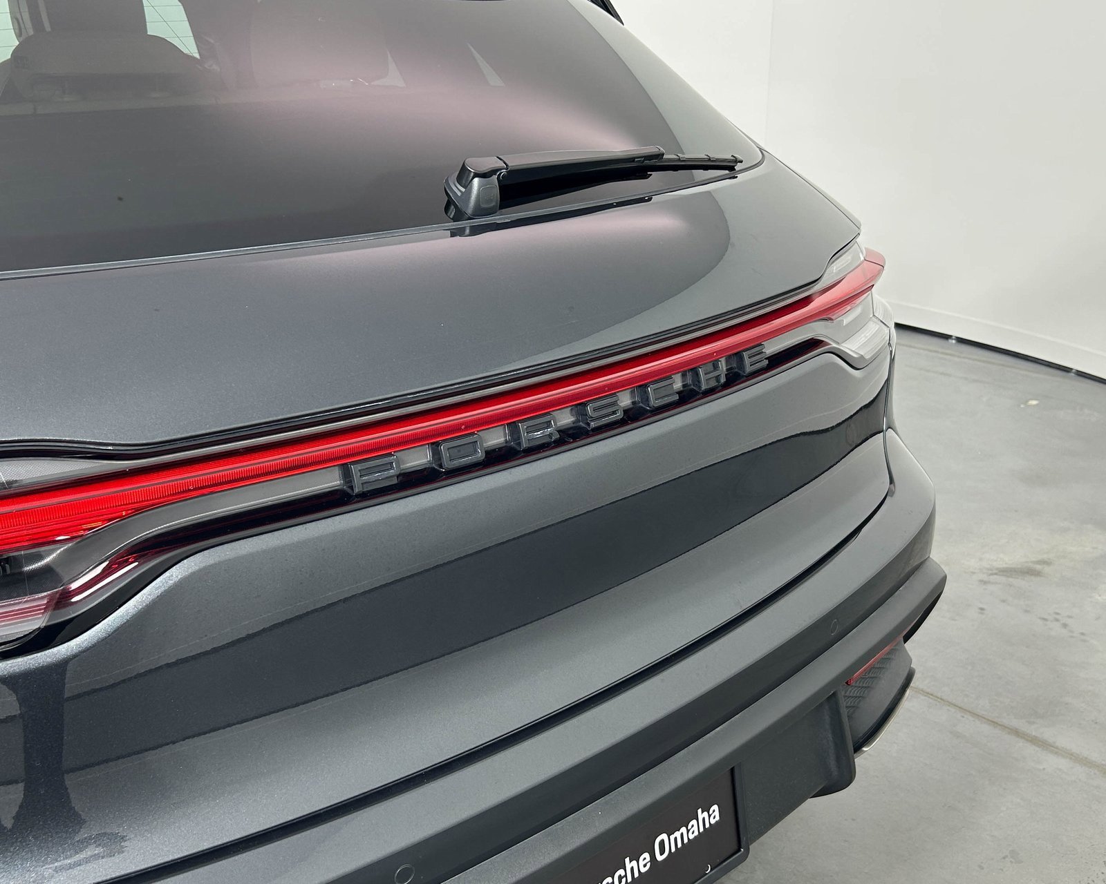 Used 2024 Porsche Macan image 12