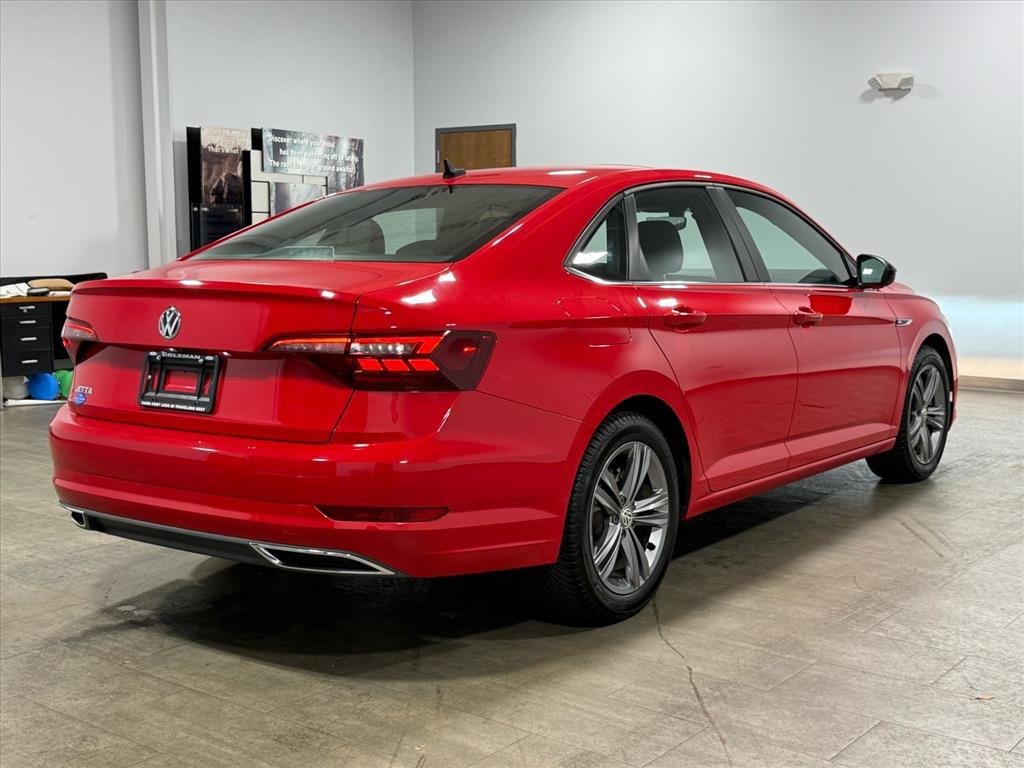 Used 2020 Volkswagen Jetta R-Line w/ R-Line Cold Weather Package image 4