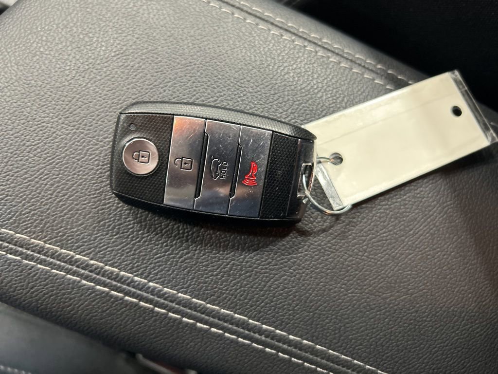 Used 2019 Kia Niro LX image 22