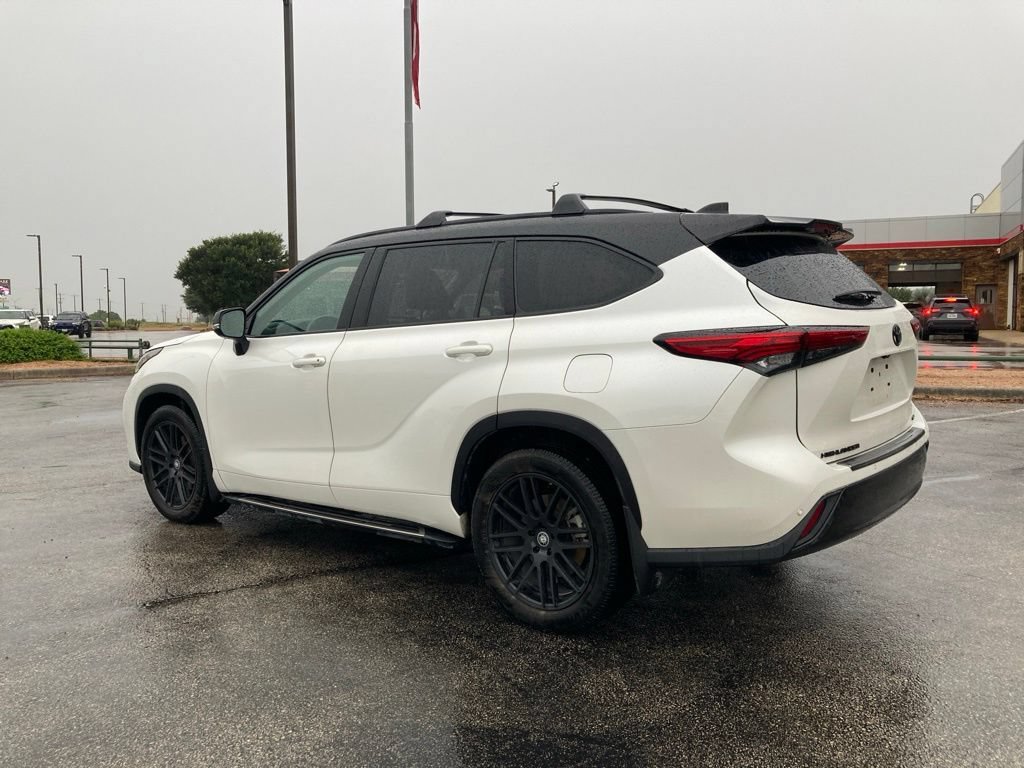 Used 2021 Toyota Highlander Platinum AWD/4WD image 7