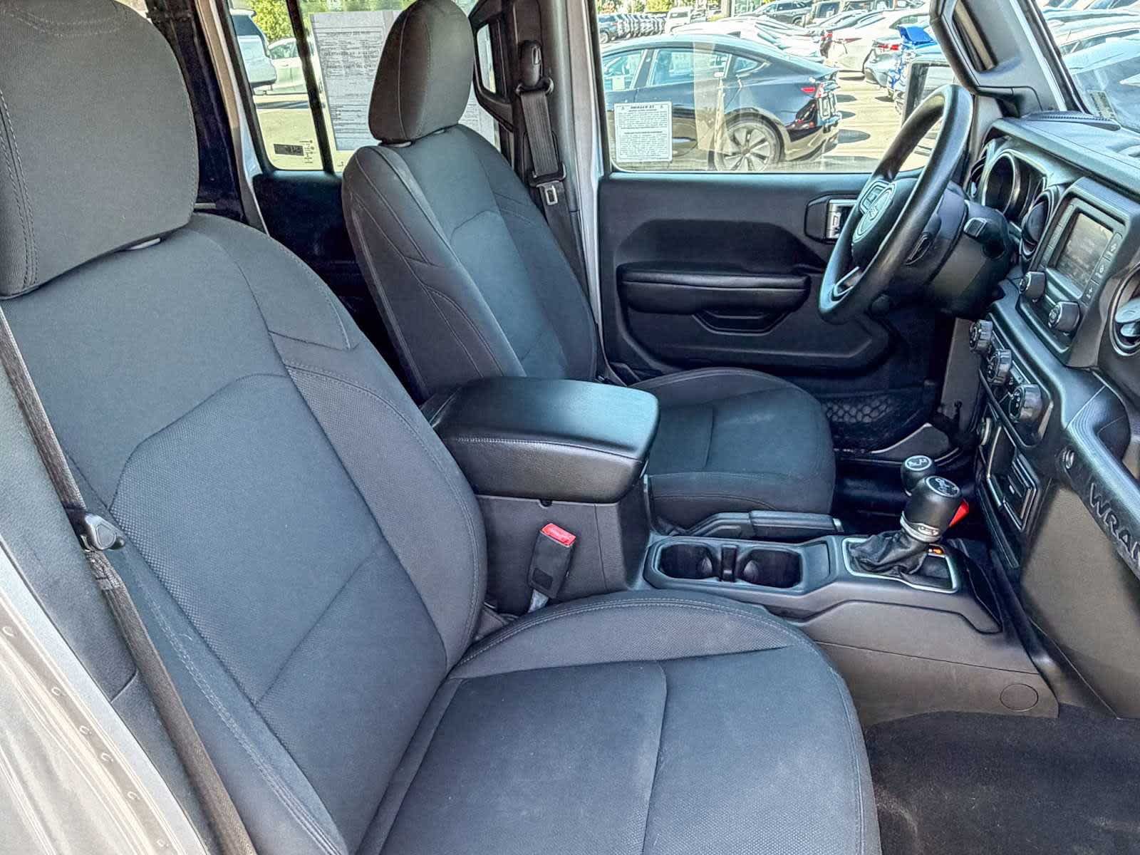 Used 2018 Jeep Wrangler Unlimited Sport AWD/4WD image 15