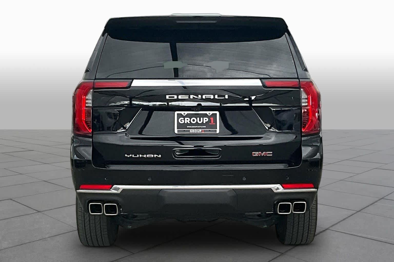 Used 2026 GMC Yukon Denali AWD/4WD image 5
