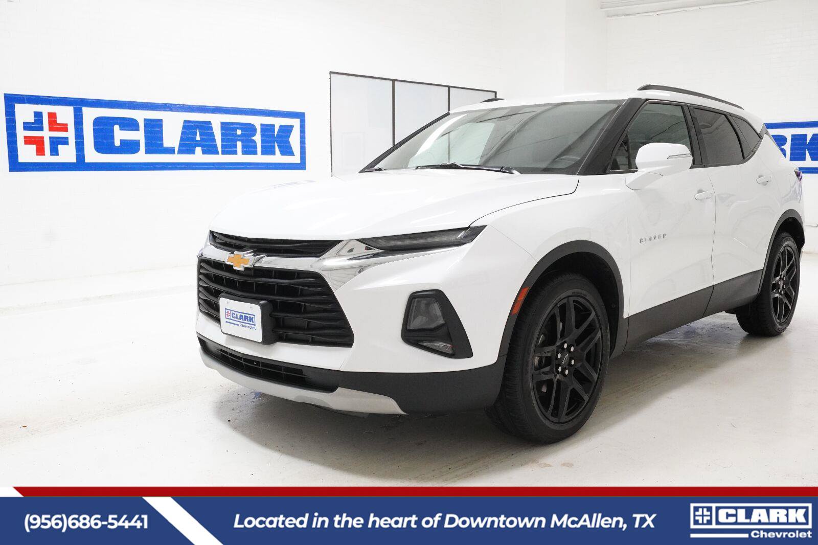 Used 2020 Chevrolet Blazer LT FWD image 1