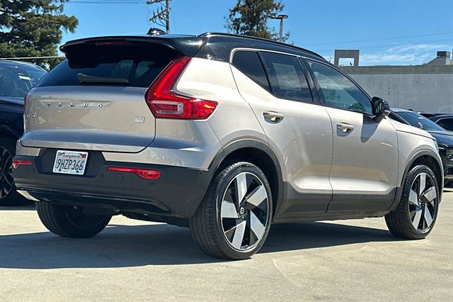 Certified 2023 Volvo XC40 Recharge Ultimate w/ Protection Package Premier AWD/4WD image 3