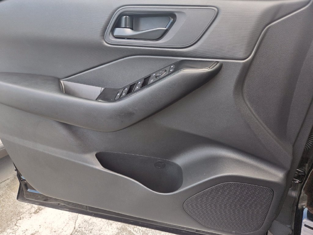 Used 2026 Nissan Rogue S FWD image 21