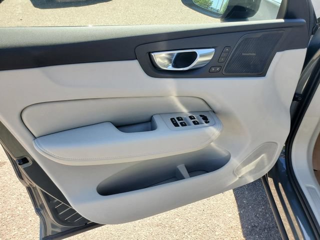 New 2026 Volvo XC60 B5 Ultra w/ Protection Package Premier AWD/4WD image 10