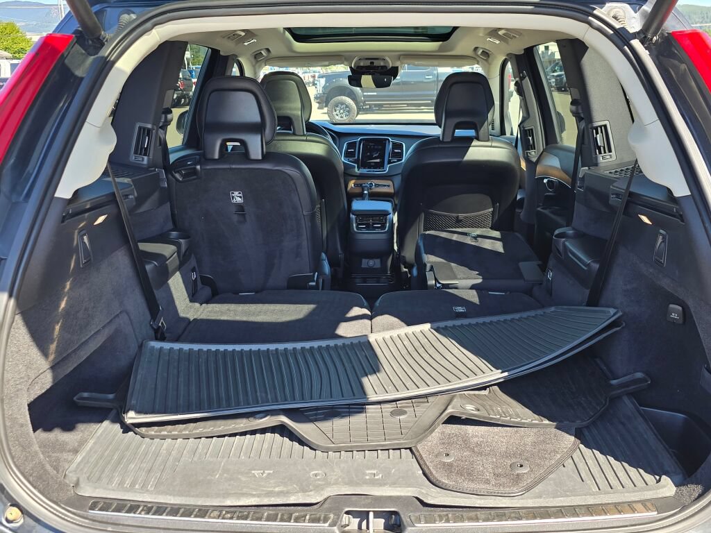 Used 2021 Volvo XC90 T6 Momentum w/ Protection Package Premier AWD/4WD image 8