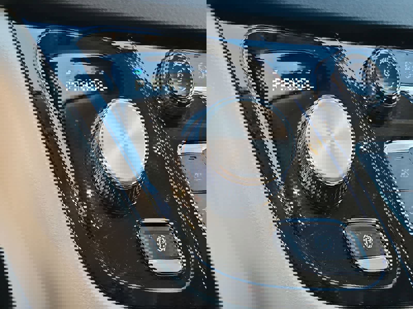 Certified 2023 Chrysler Voyager LX image 31