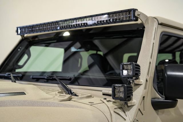 Used 2025 Jeep Gladiator Rubicon w/ Safety Group AWD/4WD image 23