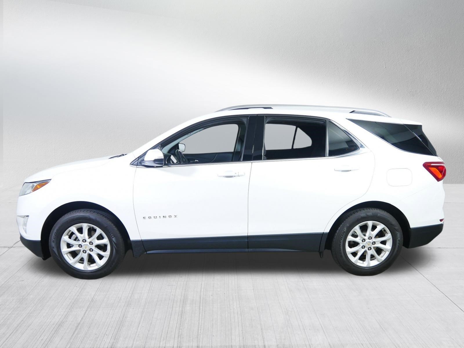 Used 2018 Chevrolet Equinox LT w/ Sun & Infotainment Package AWD/4WD image 4
