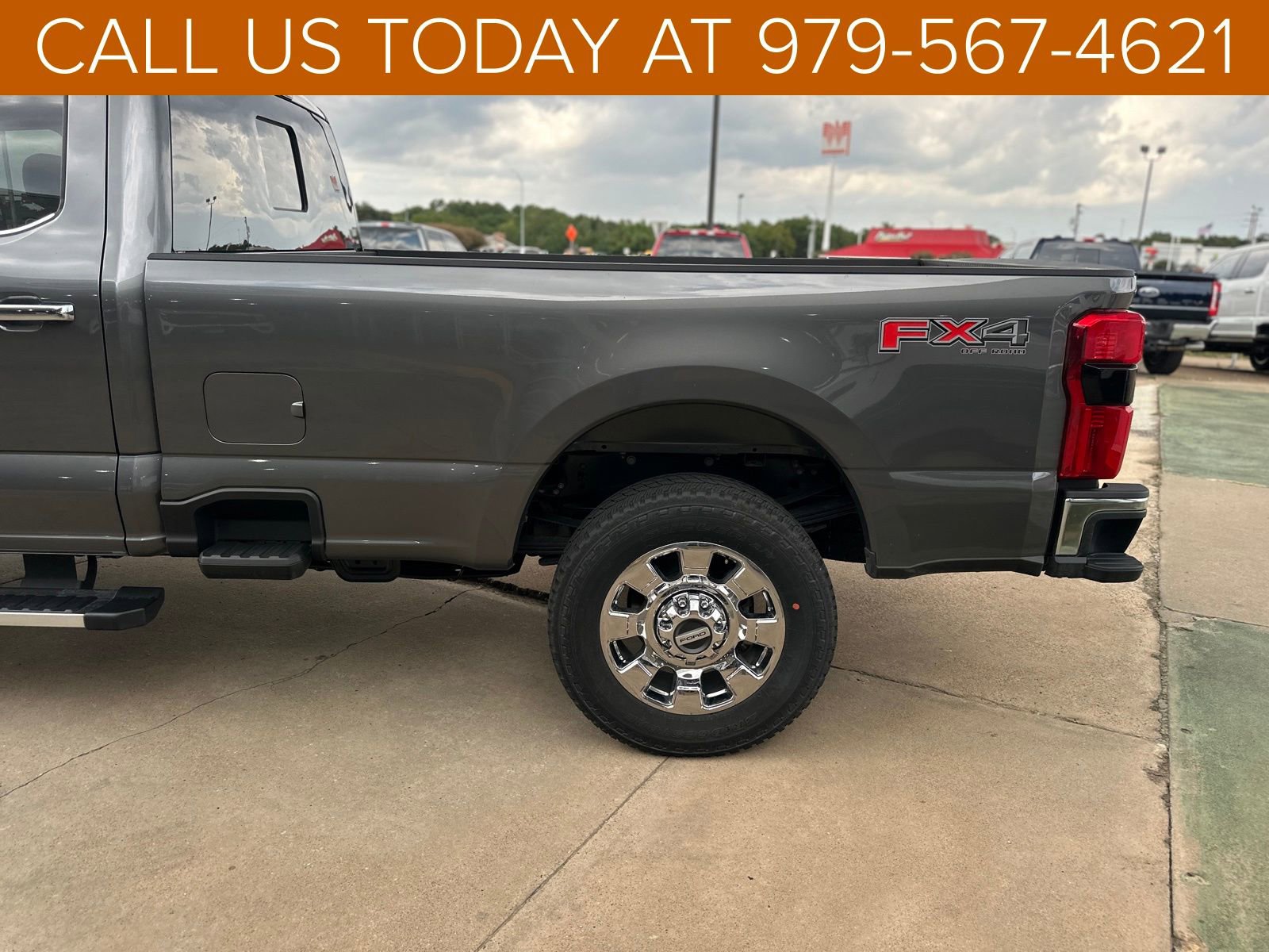 New 2025 Ford F350 Lariat w/ Chrome Package image 30