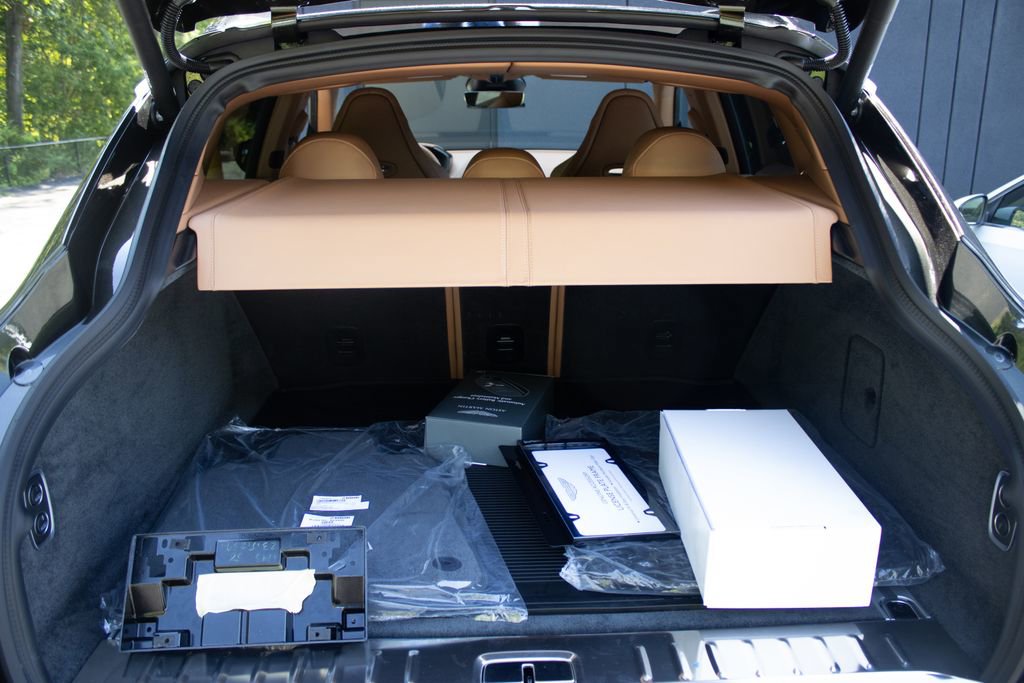 New 2026 Aston Martin DBX 707 image 18