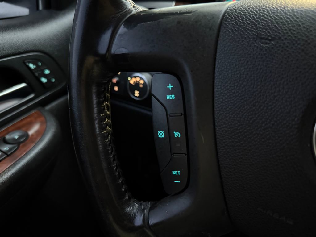 Used 2007 Chevrolet Silverado 1500 LTZ w/ Safety Package AWD/4WD image 36