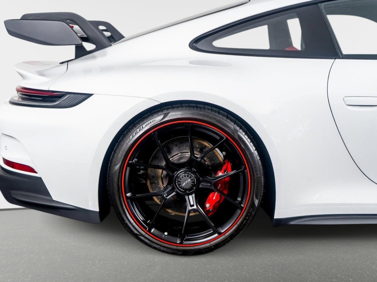 Used 2022 Porsche 911 GT3 RWD image 8