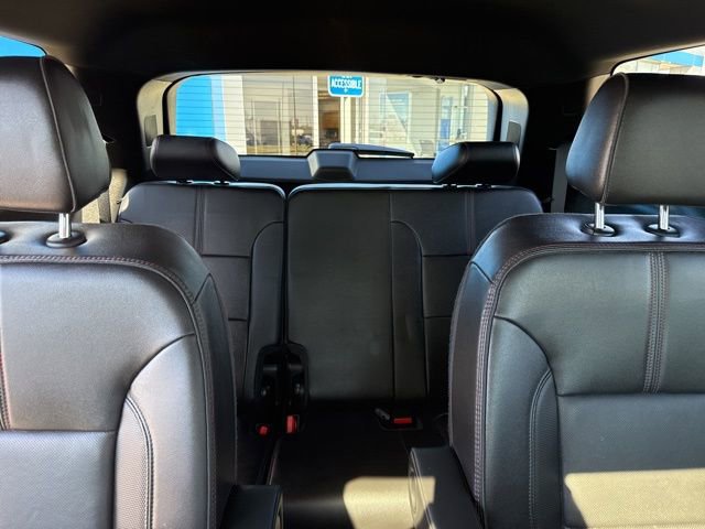 Used 2023 Chevrolet Traverse RS w/ LPO, Floor Liner Package image 15